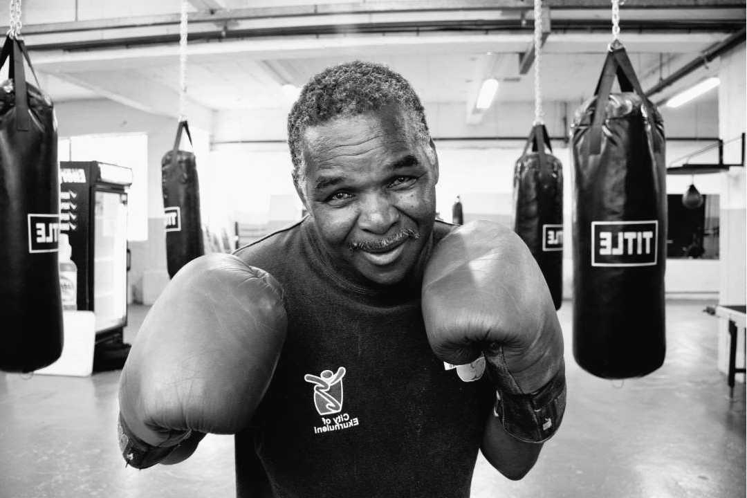 Lightweight boxing shoes hero